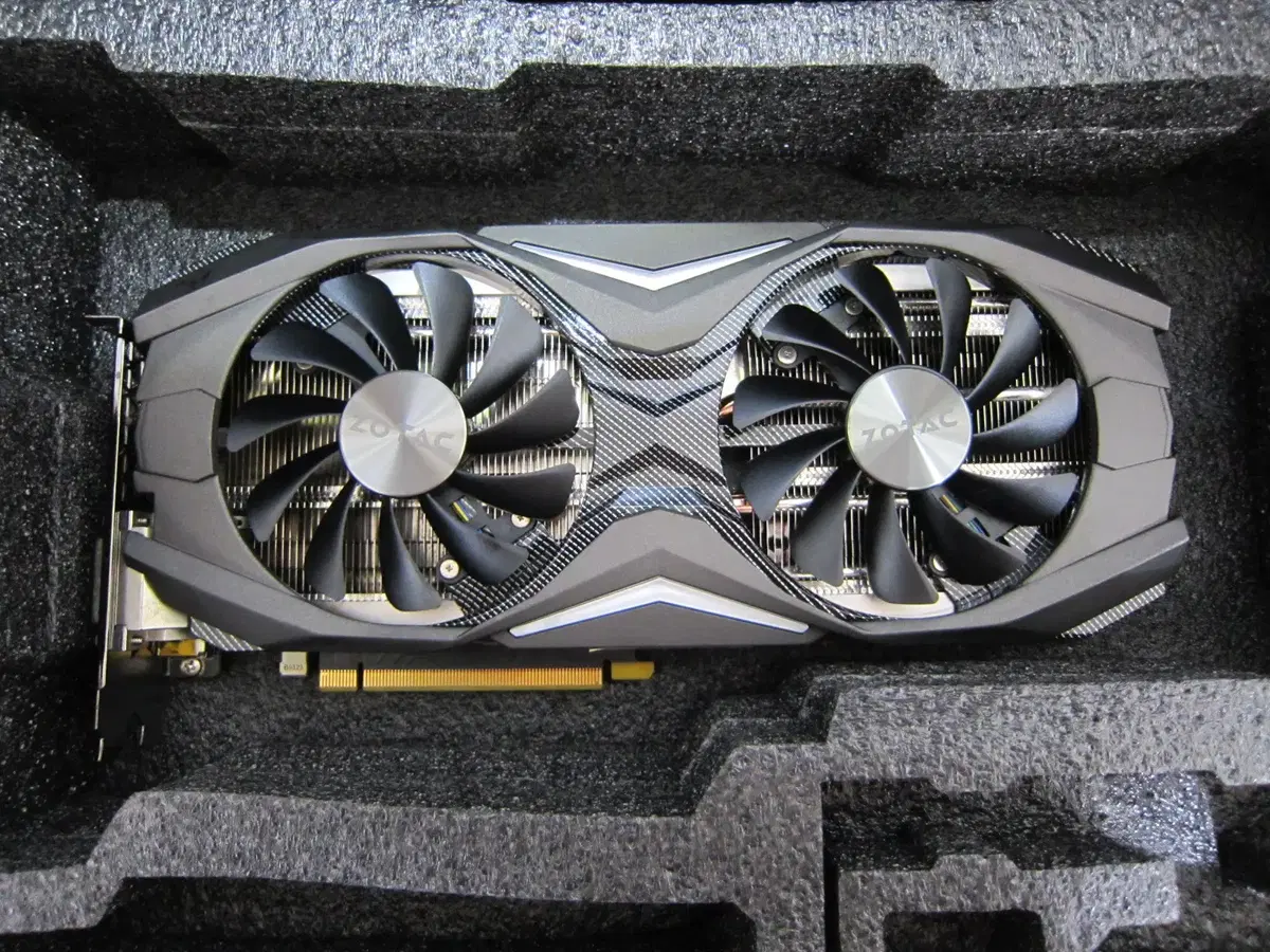 ZOTAC AMP 지포스 GTX1080 D5X 8GB